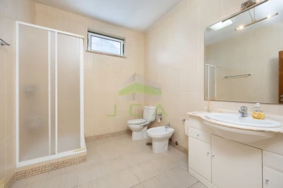 Moradia T4 para Venda em Arrabal