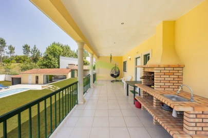 Moradia T4 para Venda em Arrabal