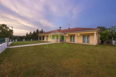 Moradia T4 para Venda em Arrabal