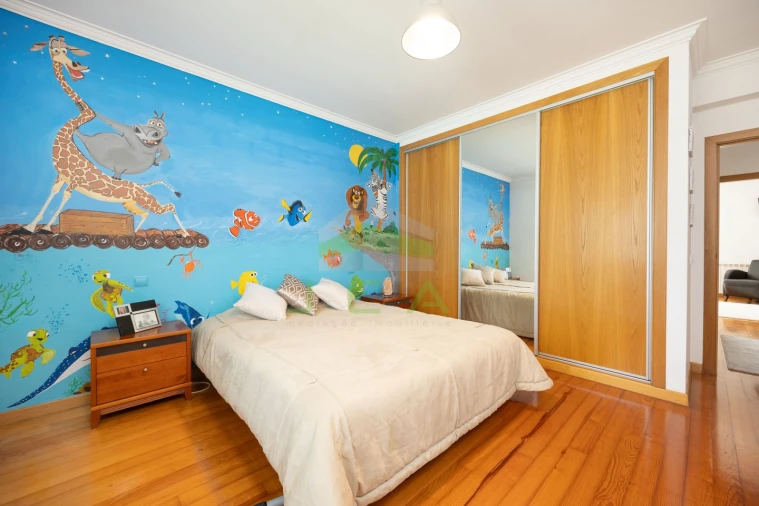 Moradia T4 para Venda em Arrabal Foto 24