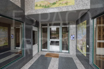 Apartamento T2 para Arrendamento em Campolide