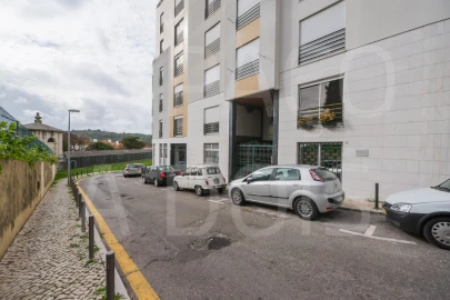 Apartamento T2 para Arrendamento em Campolide