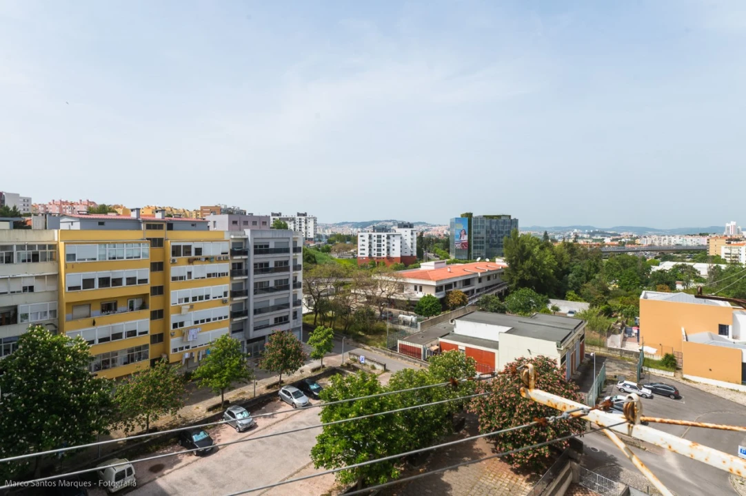 Apartamento T1 para Arrendamento em Lumiar Foto 7