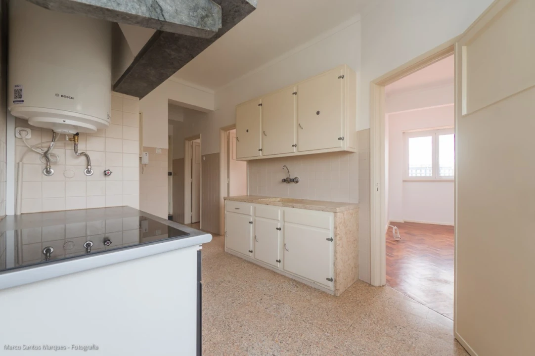 Apartamento T1 para Arrendamento em Lumiar Foto 9