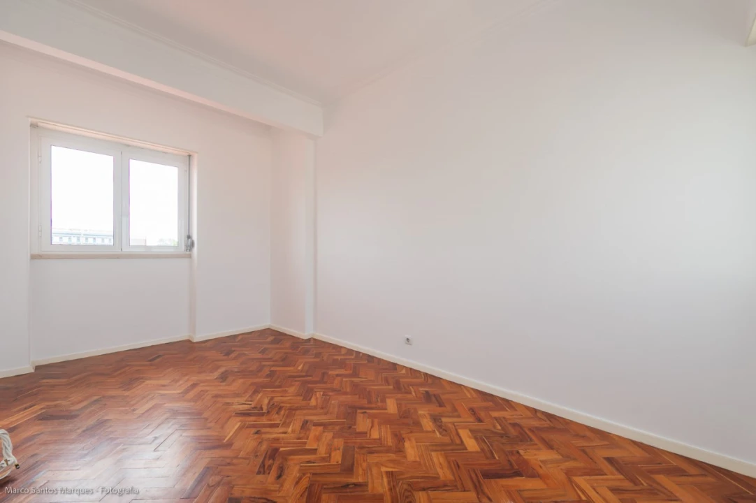 Apartamento T1 para Arrendamento em Lumiar Foto 11