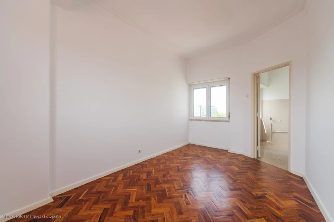 Apartamento T1 para Arrendamento em Lumiar Foto 13