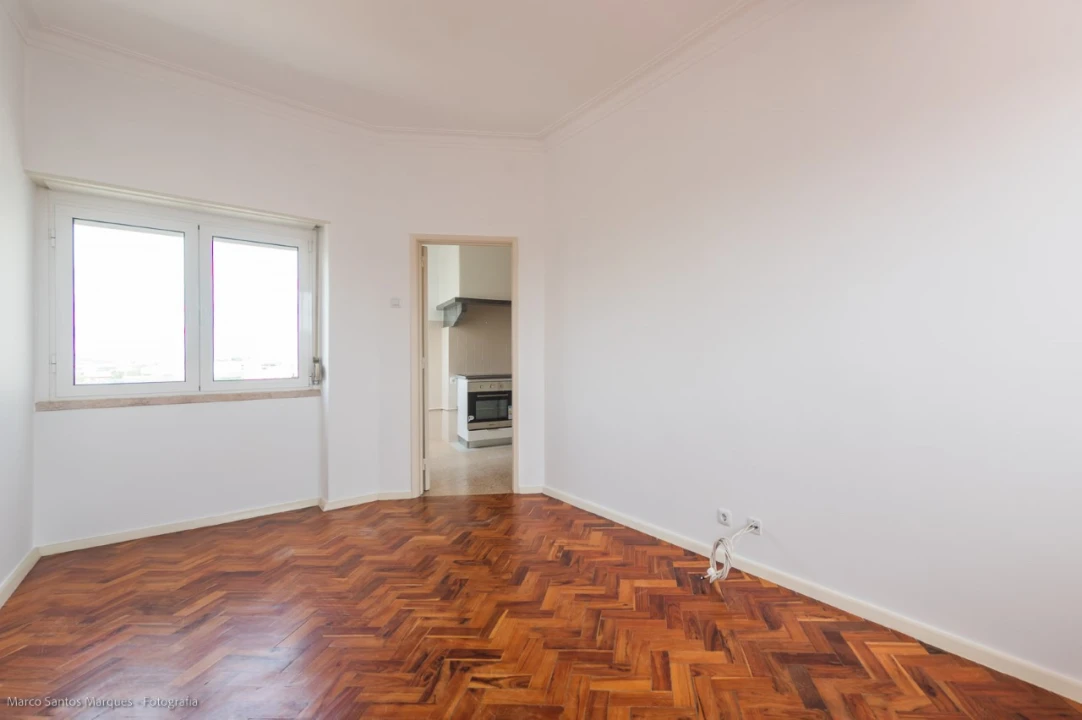 Apartamento T1 para Arrendamento em Lumiar Foto 14