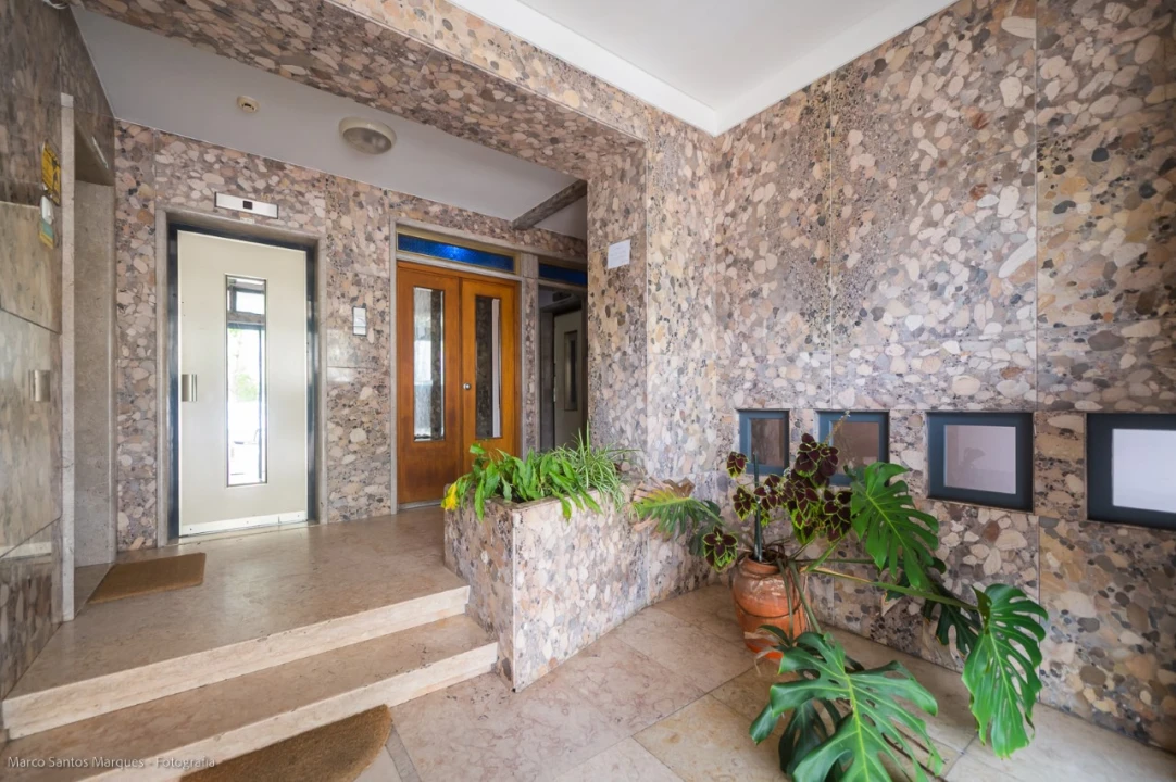 Apartamento T1 para Arrendamento em Lumiar Foto 38