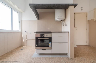 Apartamento T1 para Arrendamento em Lumiar