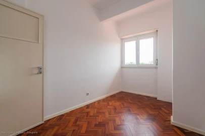 Apartamento T1 para Arrendamento em Lumiar