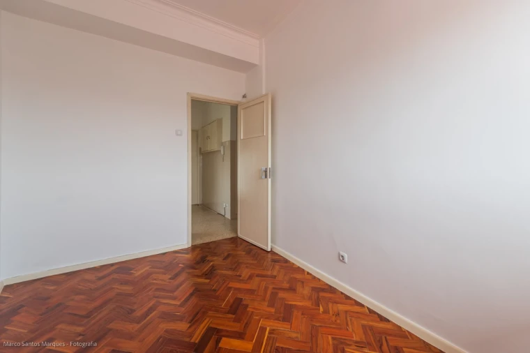 Apartamento T1 para Arrendamento em Lumiar Foto 19