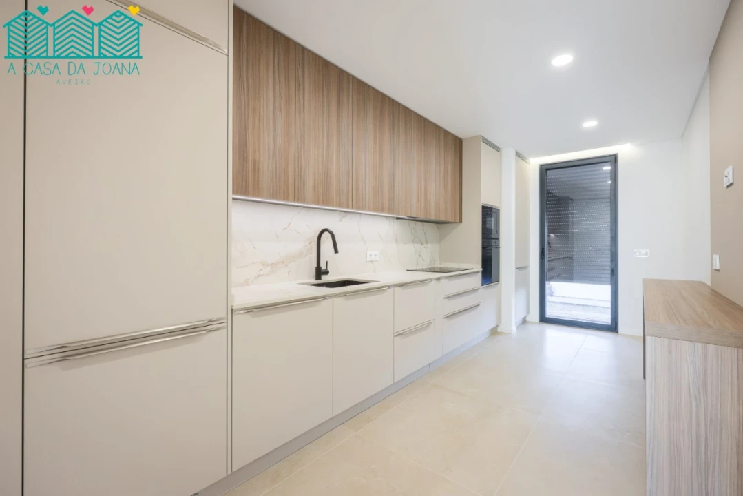 Moradia T4 para Venda em Aradas Foto 15