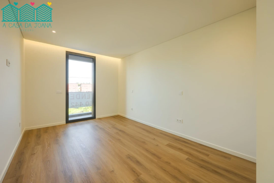 Moradia T4 para Venda em Aradas Foto 32