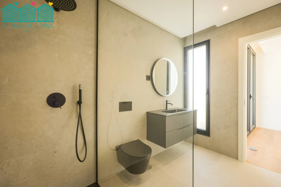 Moradia T4 para Venda em Aradas Foto 39