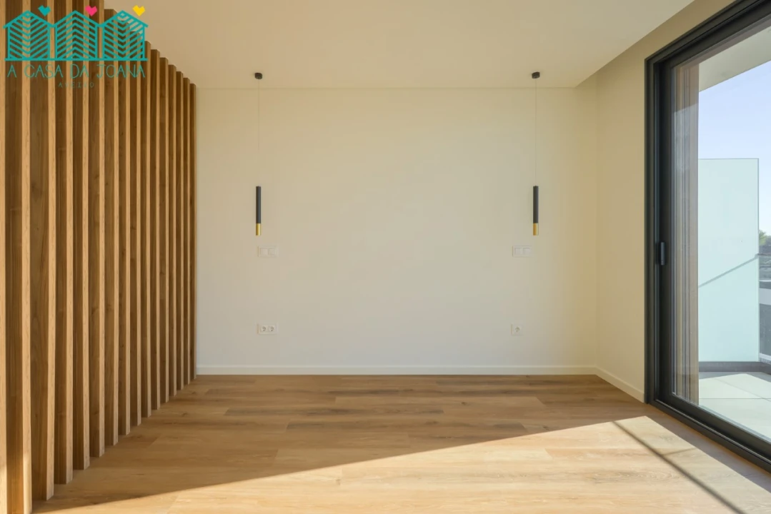 Moradia T4 para Venda em Aradas Foto 44