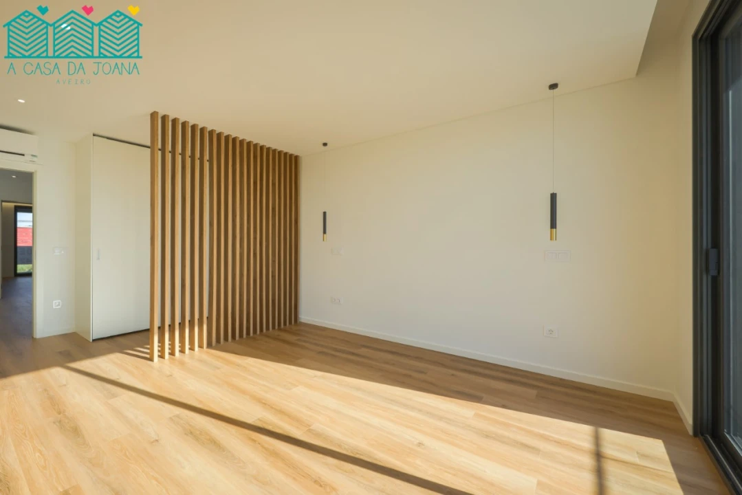 Moradia T4 para Venda em Aradas Foto 45