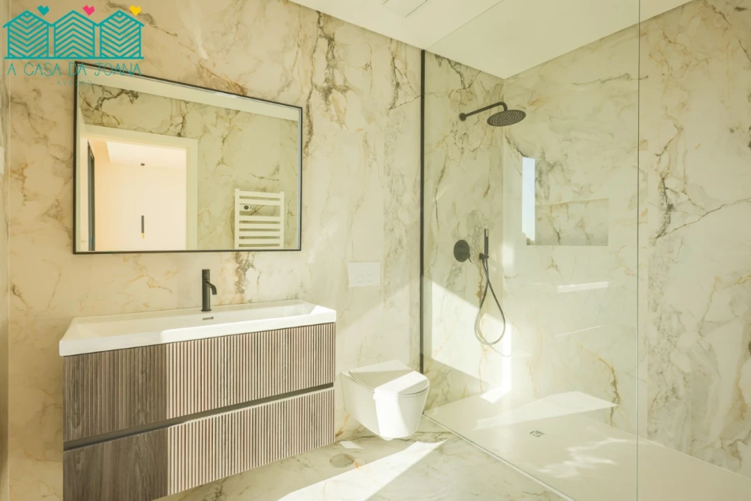 Moradia T4 para Venda em Aradas Foto 47