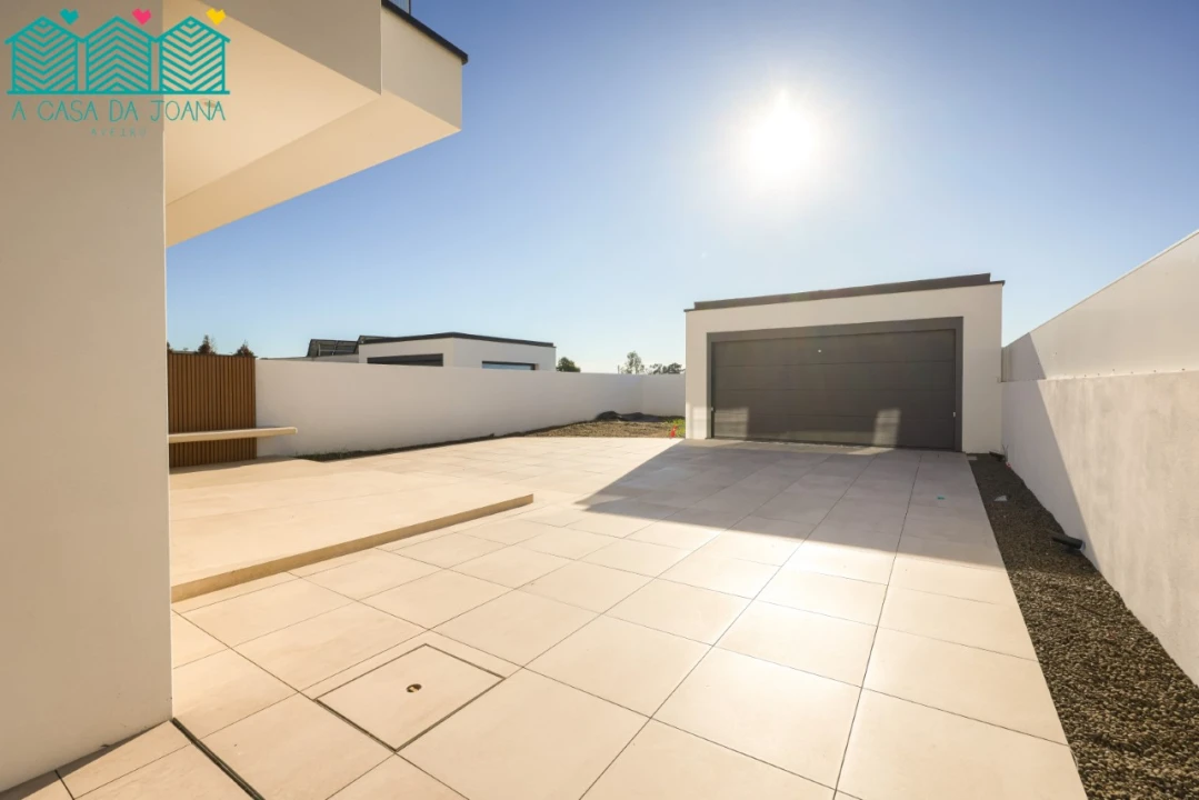 Moradia T4 para Venda em Aradas Foto 58