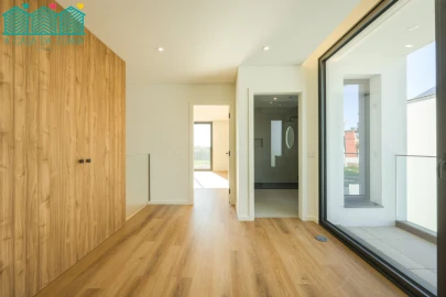 Moradia T4 para Venda em Aradas