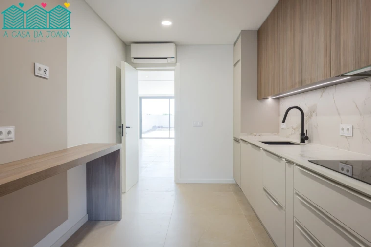 Moradia T4 para Venda em Aradas Foto 18