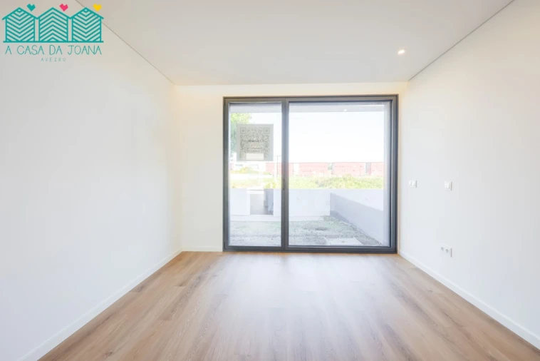 Moradia T4 para Venda em Aradas Foto 23