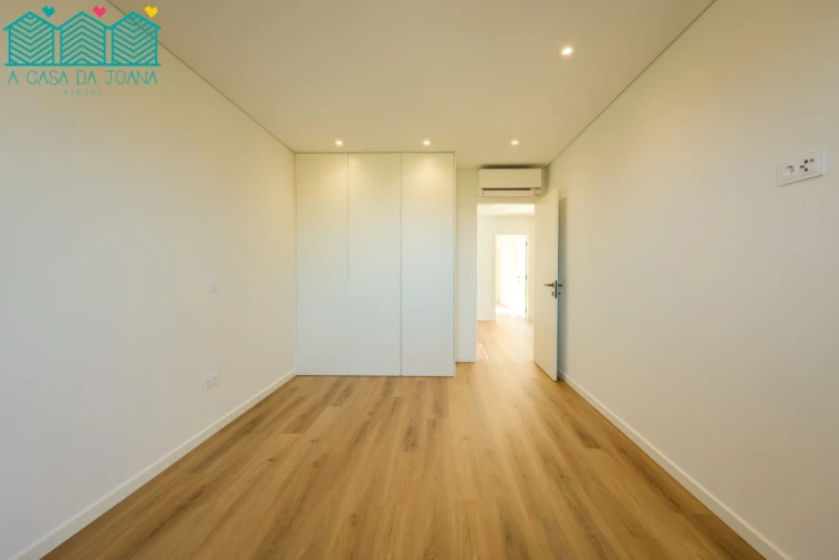 Moradia T4 para Venda em Aradas Foto 34