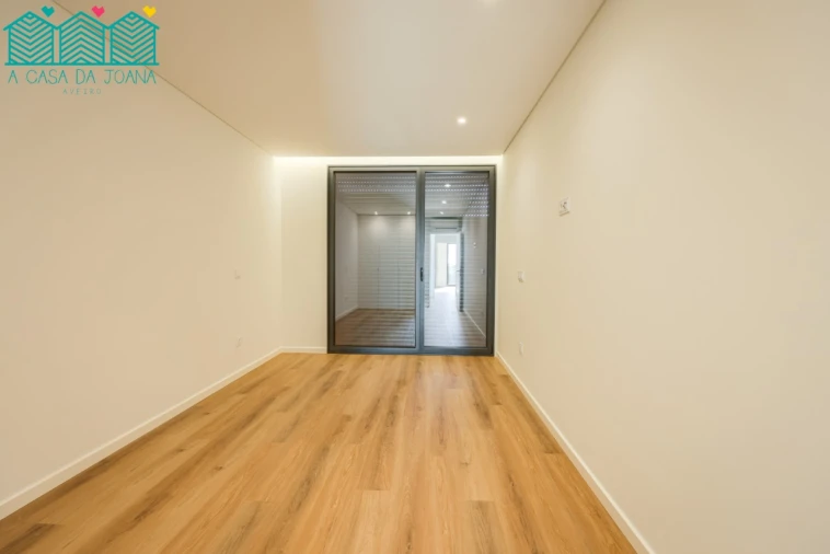 Moradia T4 para Venda em Aradas Foto 36