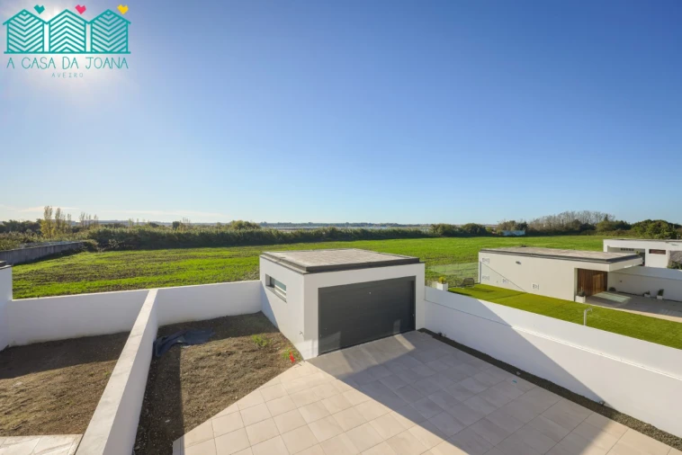 Moradia T4 para Venda em Aradas Foto 53