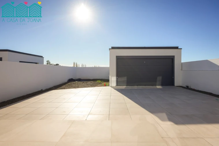 Moradia T4 para Venda em Aradas Foto 59