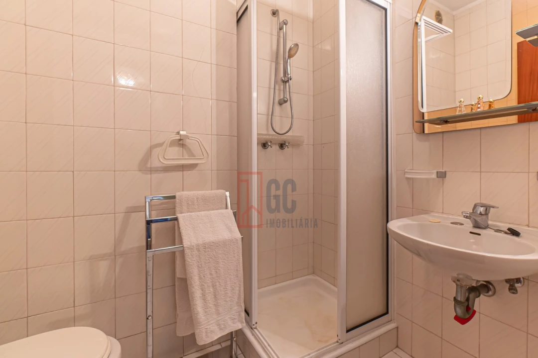 Apartamento T3 para Venda em Canidelo Foto 9