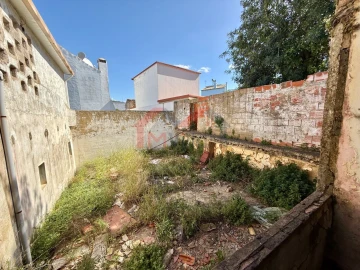 Moradia T3 para Venda em Conceição e Estoi