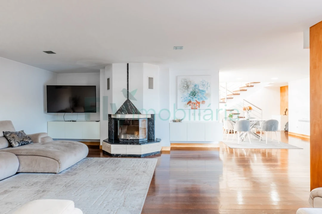 Moradia T3 para Venda em Fermentões Foto 5