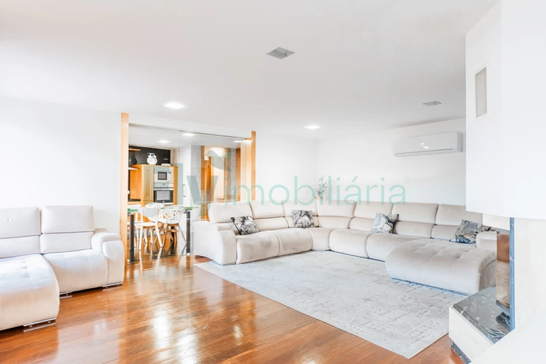 Moradia T3 para Venda em Fermentões Foto 8