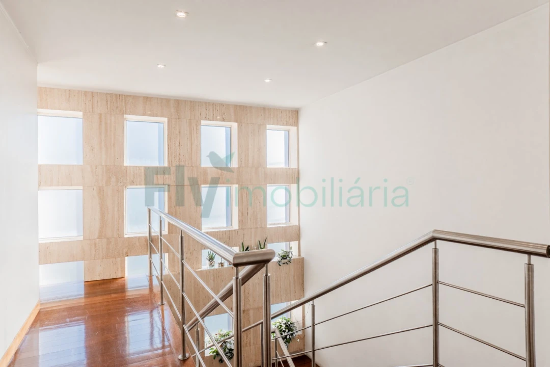 Moradia T3 para Venda em Fermentões Foto 15