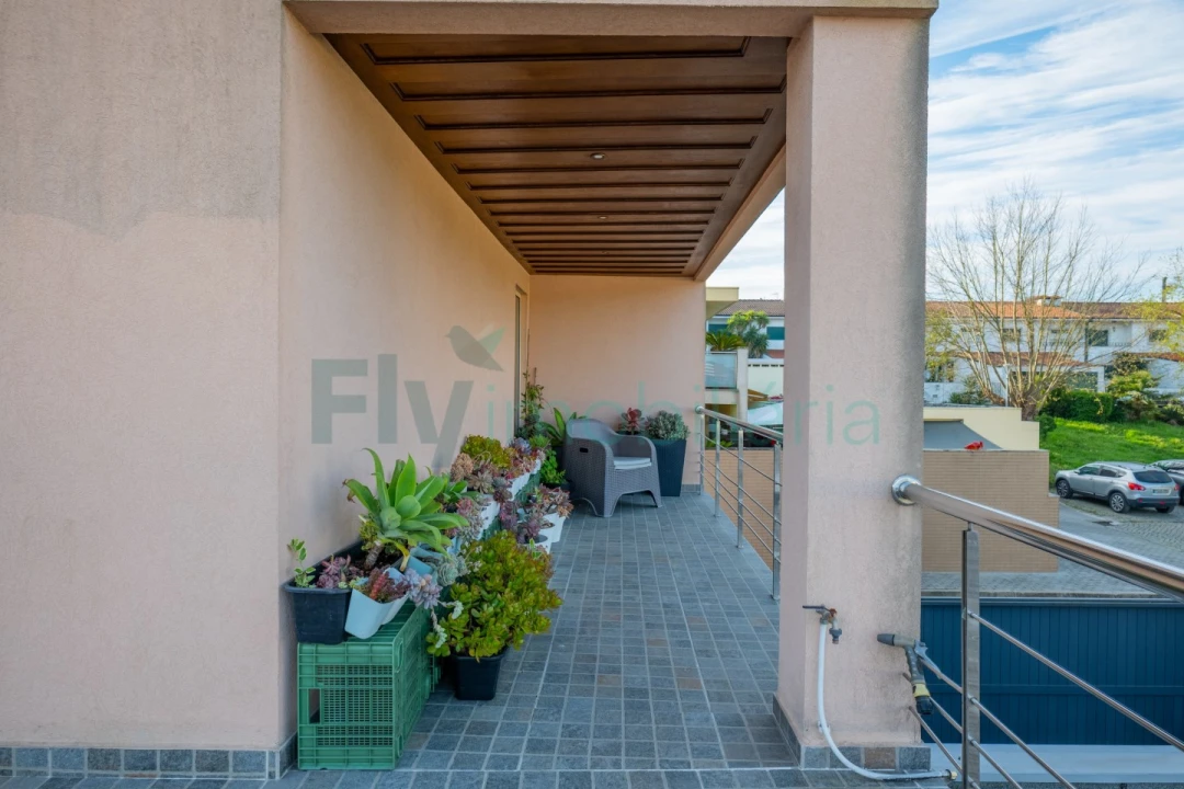 Moradia T3 para Venda em Fermentões Foto 39