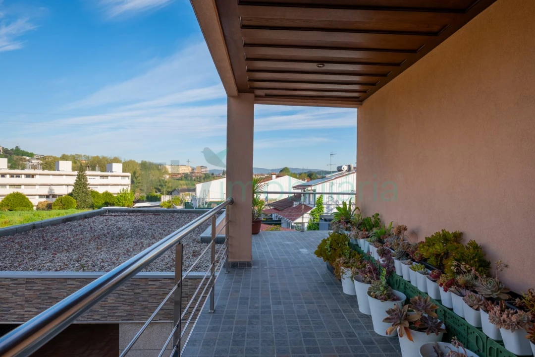 Moradia T3 para Venda em Fermentões Foto 43