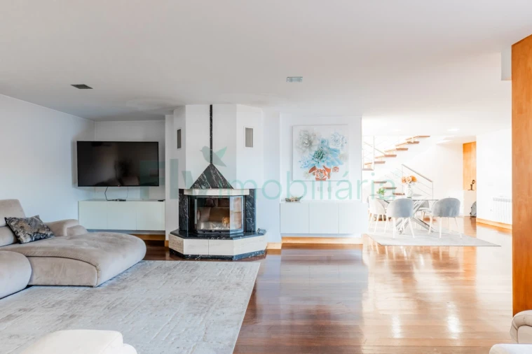 Moradia T3 para Venda em Fermentões Foto 5