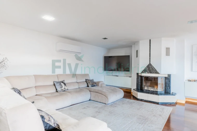 Moradia T3 para Venda em Fermentões Foto 6