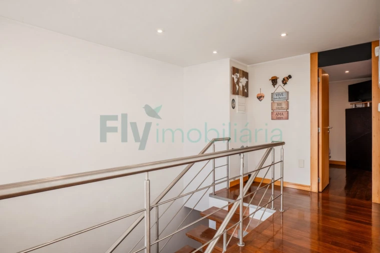 Moradia T3 para Venda em Fermentões Foto 16