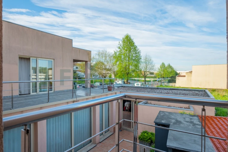 Moradia T3 para Venda em Fermentões Foto 38