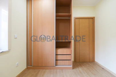 Moradia T3 para Venda em Campanhã