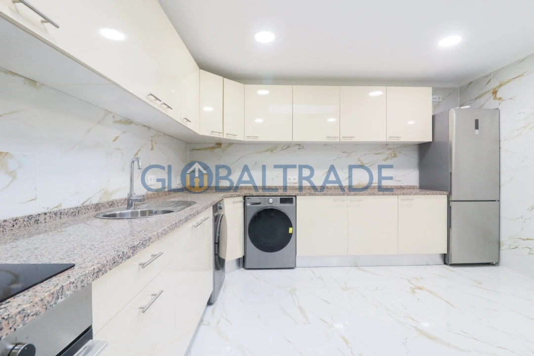 Moradia T3 para Venda em Campanhã Foto 2