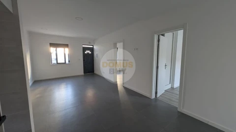 Moradia T3 para Venda em Baixa da Banheira e Vale da Amoreira