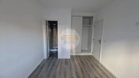 Moradia T3 para Venda em Baixa da Banheira e Vale da Amoreira