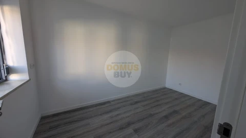 Moradia T3 para Venda em Baixa da Banheira e Vale da Amoreira