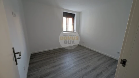 Moradia T2 para Venda em Baixa da Banheira e Vale da Amoreira