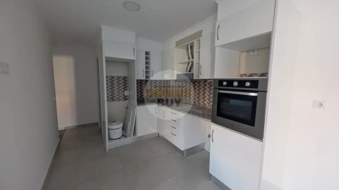 Moradia T2 para Venda em Baixa da Banheira e Vale da Amoreira