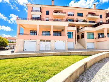 Loja para Venda em Sesimbra (Castelo)