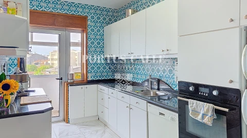 Apartamento T4 para Venda em Paranhos