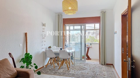 Apartamento T4 para Venda em Paranhos